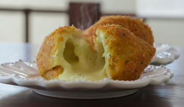 02-bolinho-de-bacalhau-com-queijo-serra-canastra-e-tradicional.png